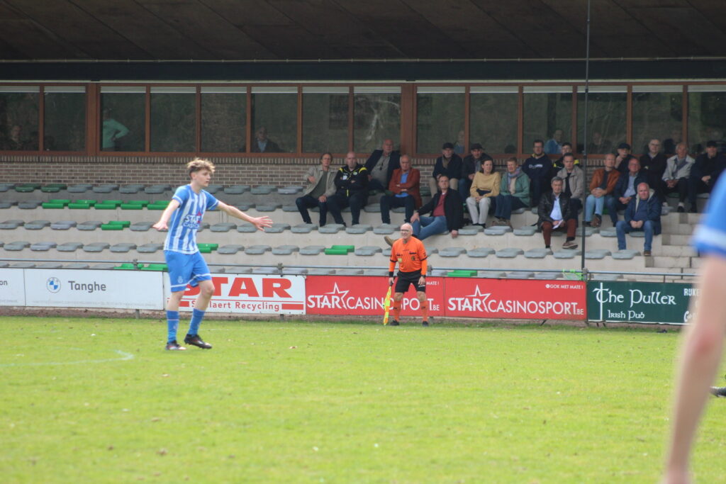 De huidige afbeelding heeft geen alternatieve tekst. De bestandsnaam is: ballie.jpg